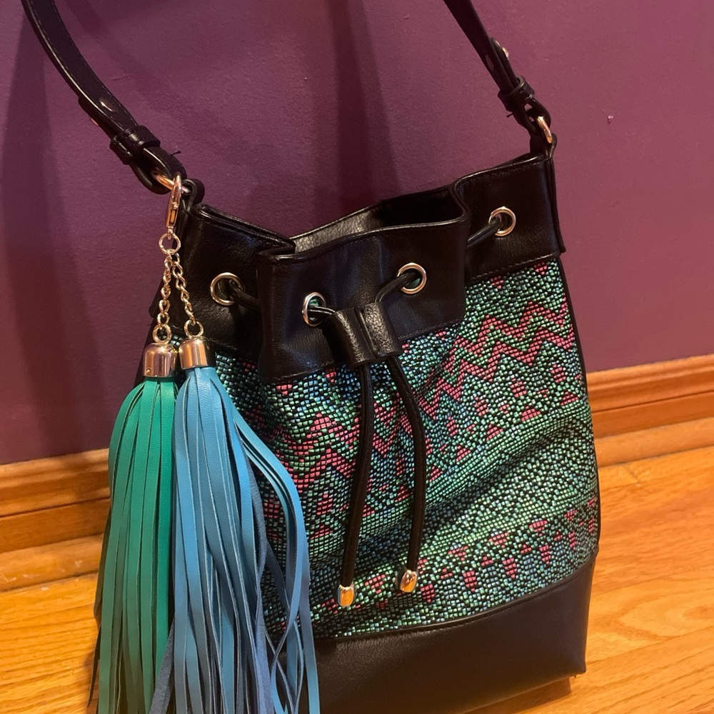 Stylish Y2K bucket bag - Picture 2 of 4
